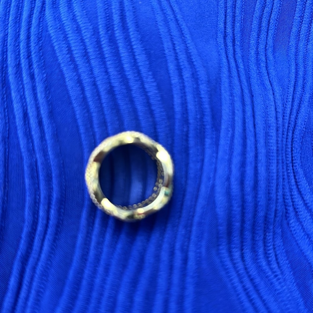 Ring - Picture 3 of 4